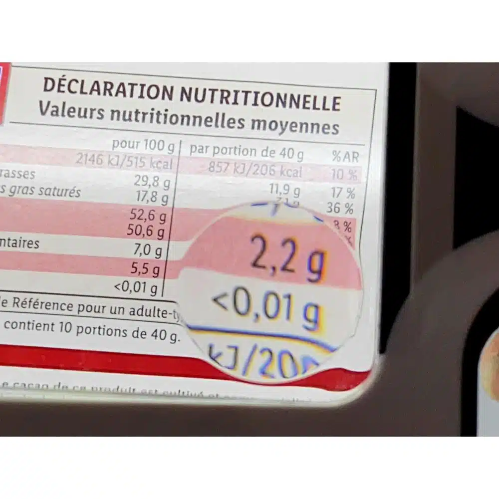 Détail de la petite lentille ×6 de la loupe NORA
