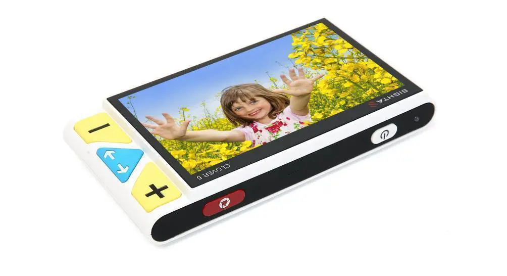 loupe électronique CLOVER 5 pour lire avec une DMLA